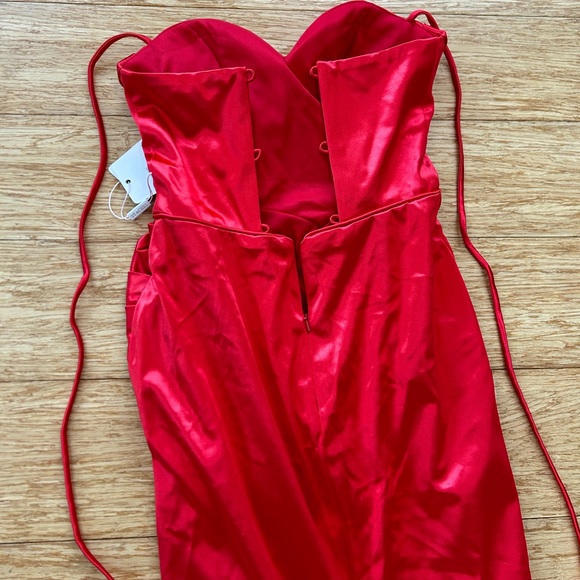 Stacees Size 4 Red Sheath Sweetheart Sweep Train Satin Dress with Pleated Split - Picture 7 of 13